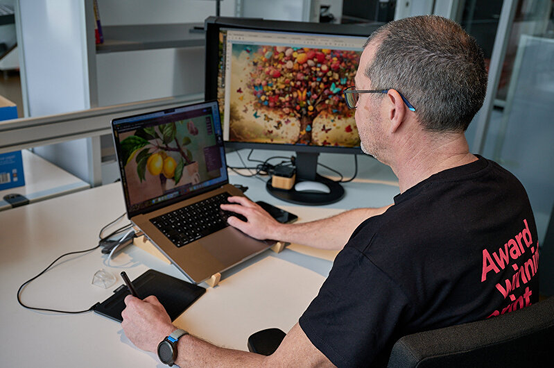 Visual Impact biedt beeldmakers de modernste reproductietechnieken en kleurbeheer.